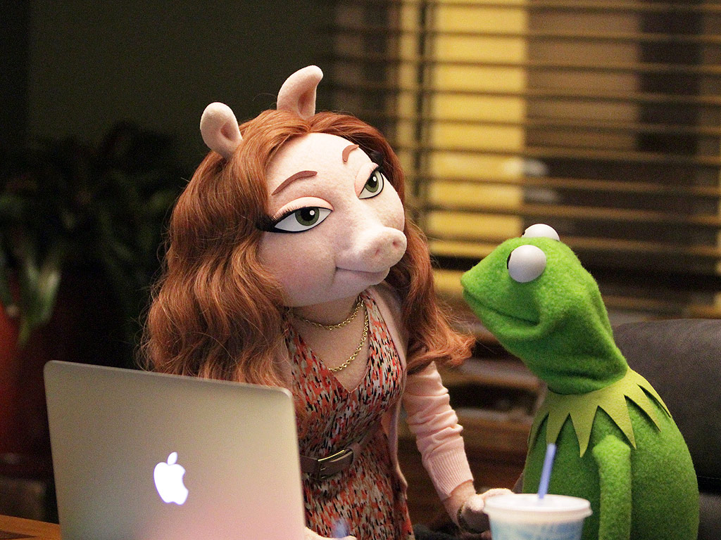 Kermit the Frog’s New Girlfriend Looks Like John Carpenter’s The Thing