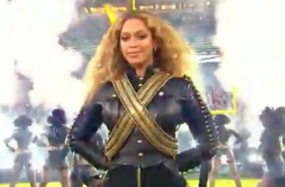 Anti-Beyoncé Protesters Plan Rally Outside NFL HQ Over ‘Anti-Police ...