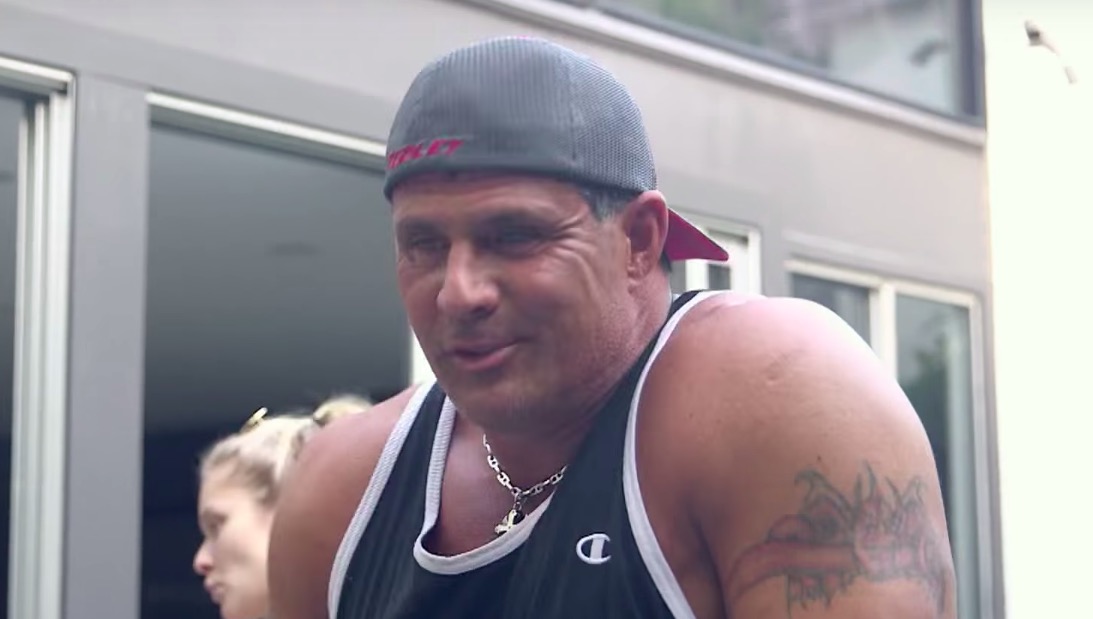 Jose Canseco volunteers to be Trump's chief of staff