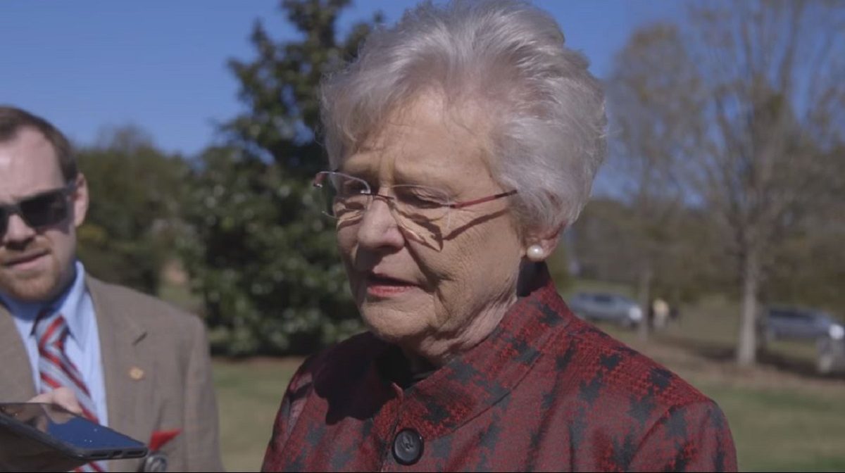 Gov Kay Ivey Apologizes For Wearing Blackface In College 