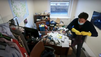 seth meyers cleans kornacki office