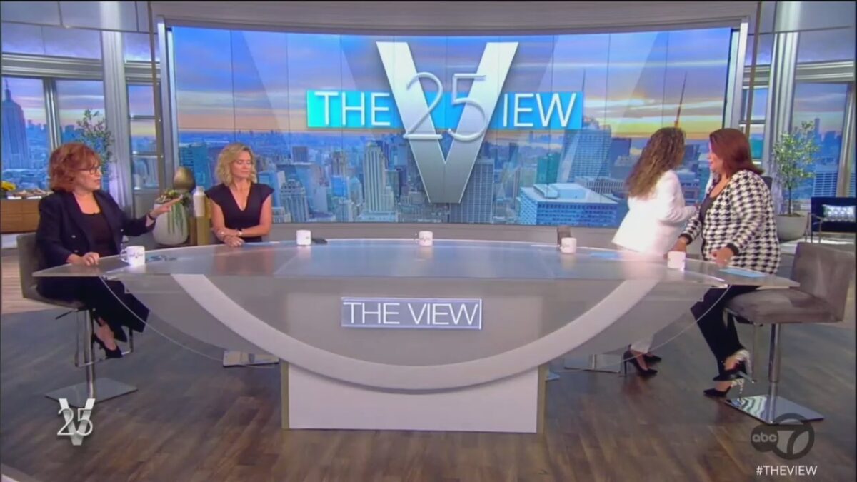 Internet Reacts to Stunning Moment on The View When Hosts Pulled Off for Positive Covid Tests