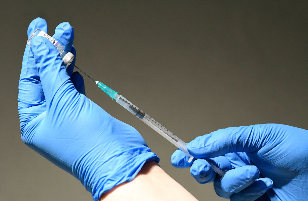 covid 19 vaccine shot injection pfizer biontech