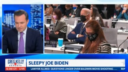 Greg Kelly pretends to be asleep at beginning of show