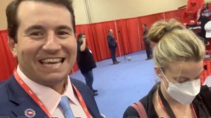 ‘She’s a Loser Right Here!’ Right-Wing Twitter Troll Badgers Vice Reporter at CPAC (mediaite.com)