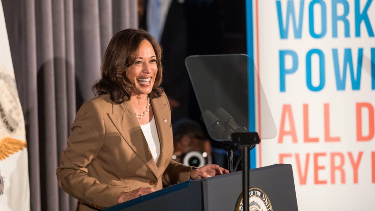 WH Debunks NY Post Fact-Check Of Kamala Harris First Grape