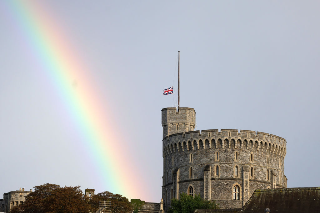 flag lowered at Windsor Castle after death of Queen Elizabeth II