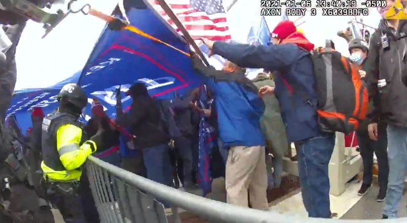 Newly Released Clip Shows Massive Trump Flag Used as ‘Battering Ram’ to Attack Police on Jan. 6 (mediaite.com)