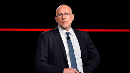Scott Galloway Argues Trump and Putin Created Inflation: ‘Sophomoric Intellectually to Blame Biden’ (mediaite.com)