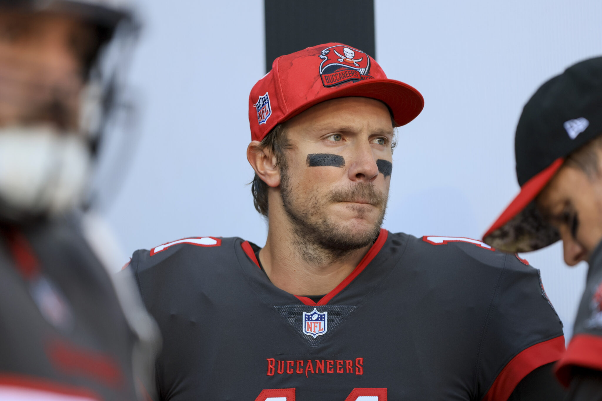 Buccaneers Backup QB Rescues Passengers on Jet Ski After Sightseeing Helicopter Crashes into Water