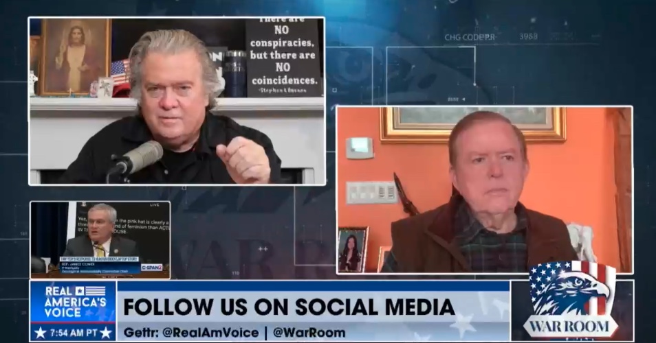 Steve Bannon slams Sarah Huckabee Sanders