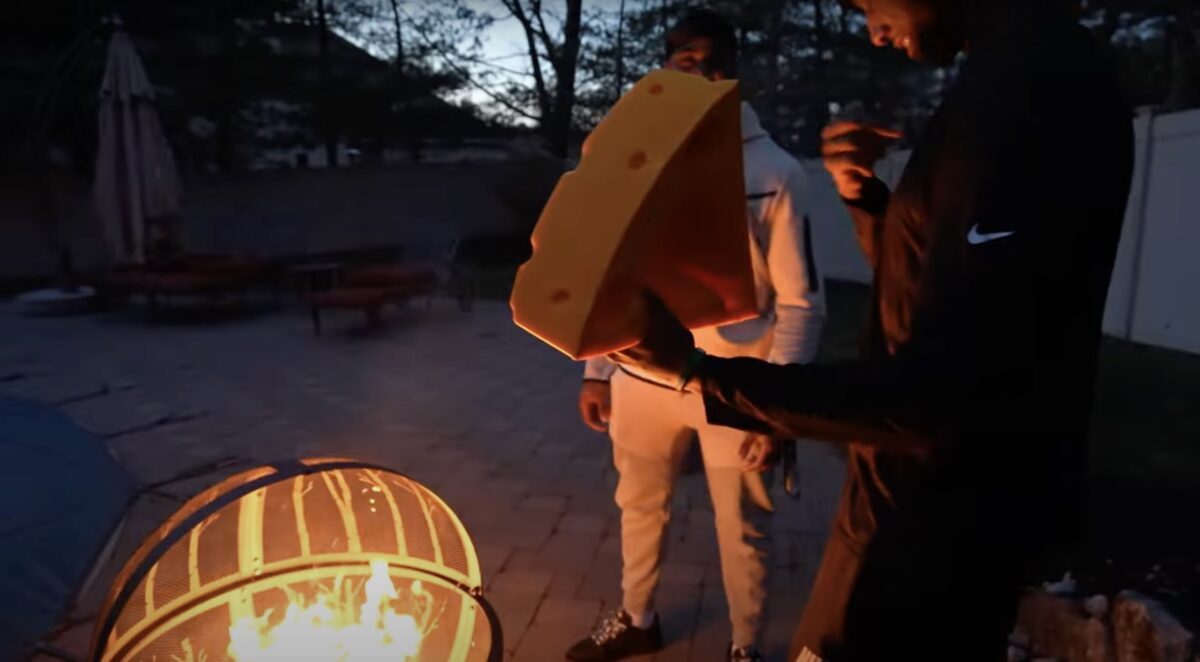 Jets' Sauce Gardner burns cheesehead in Aaron Rodgers recruiting video