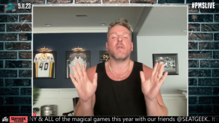 Pat McAfee Mocks Brett Favre After Eagles' Touchdown Celebration