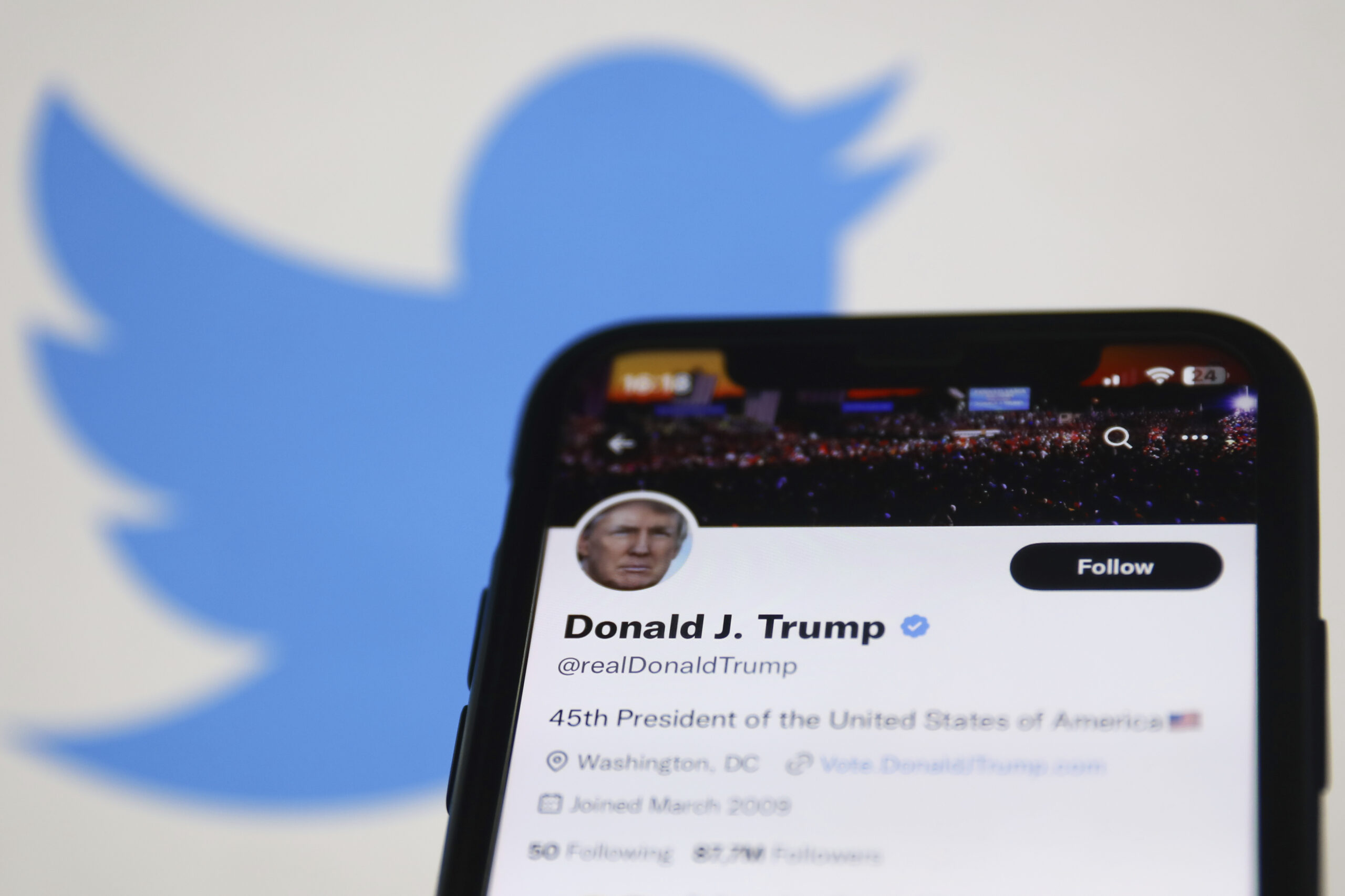 Trump Returns to Twitter With First Post Since January 2021 Ban