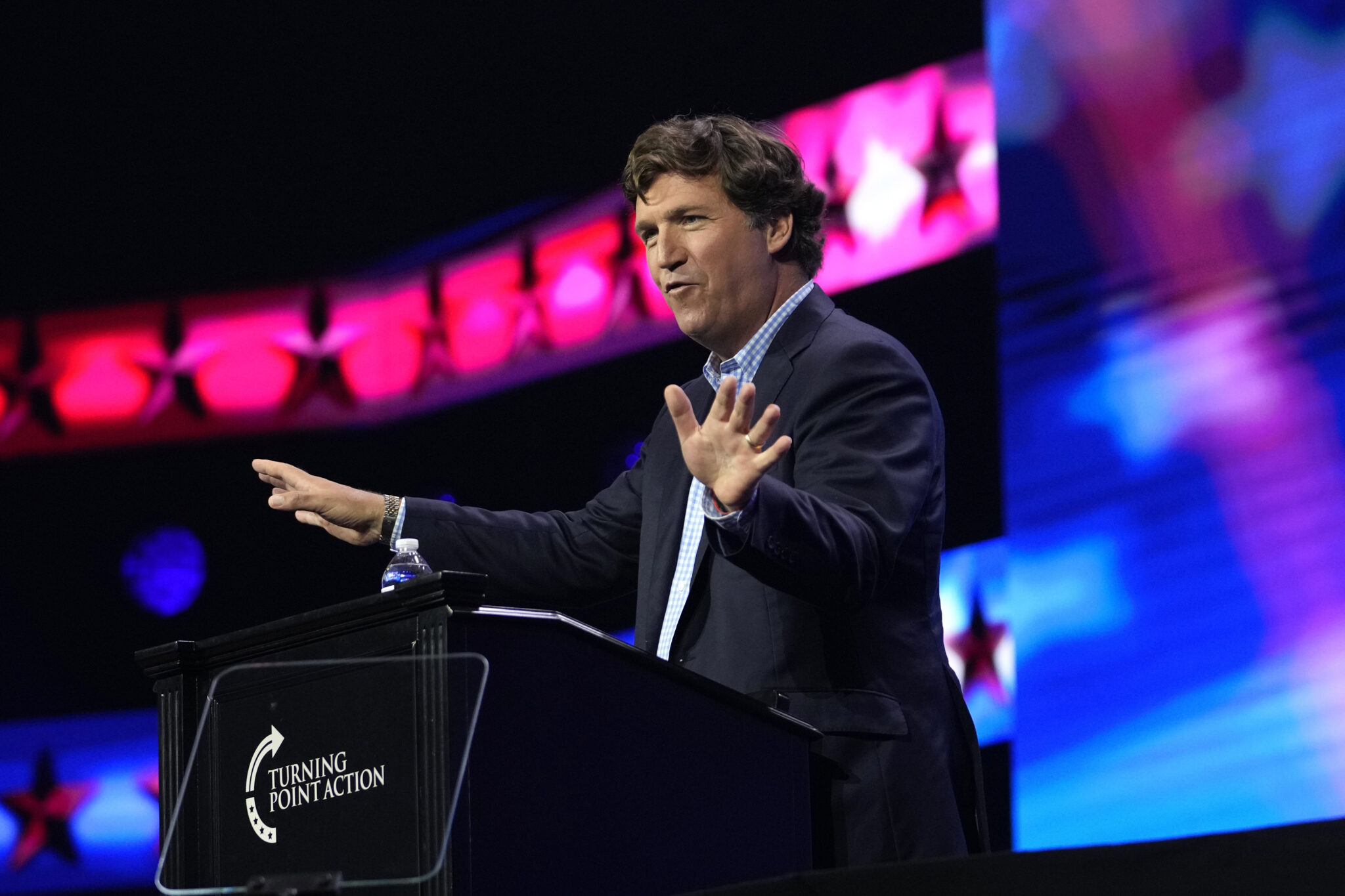 Tucker Carlson launches subscription-based site 🇺🇸