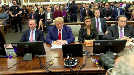 WATCH- Trump Mad-Dogs Reporters In Courtroom Ahead Of Stunning Fraud Trial Outburst