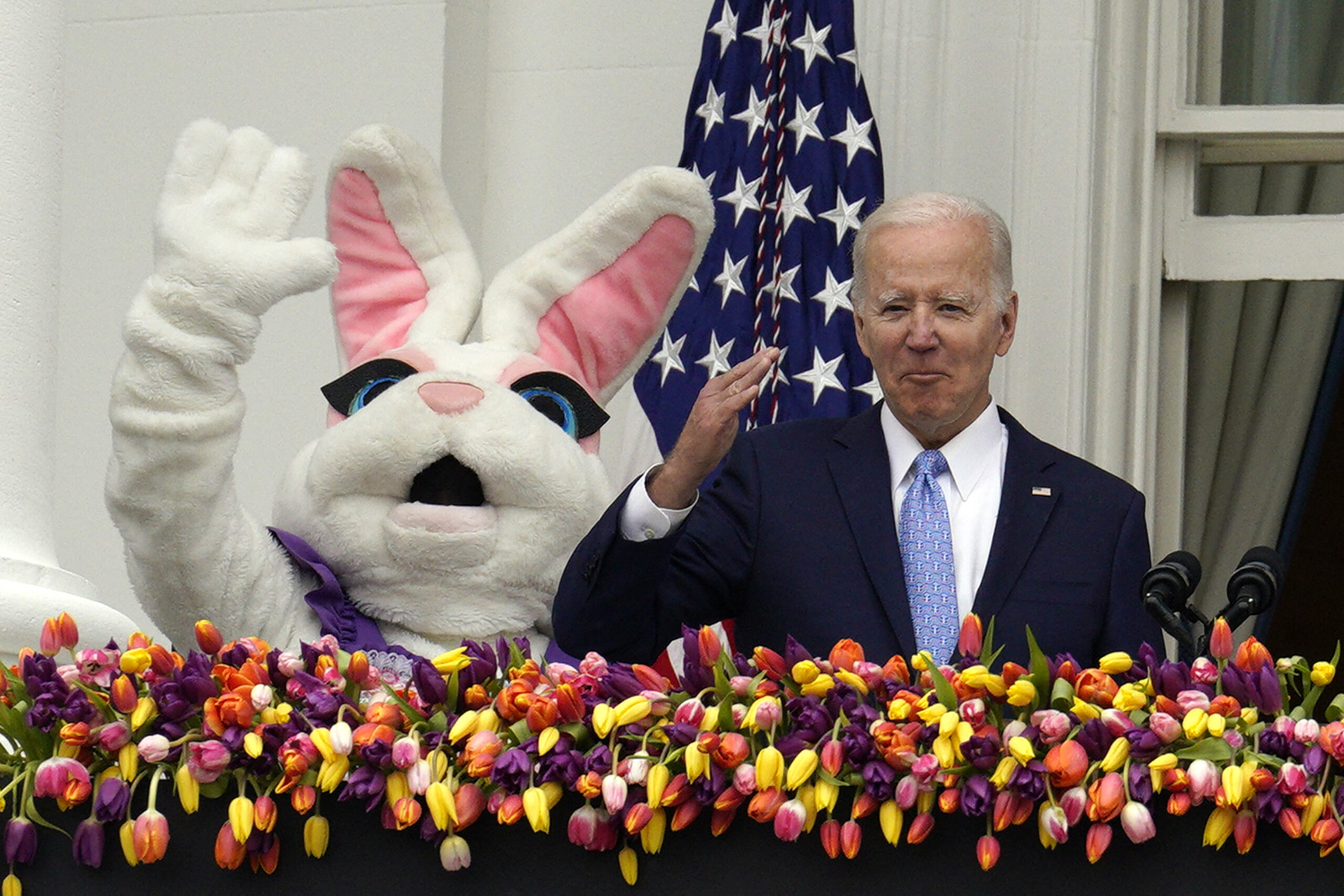 Daily Caller Fully Retracts Article Claiming Biden Banned ‘Religious Easter Eggs’ From White House Contest (mediaite.com)