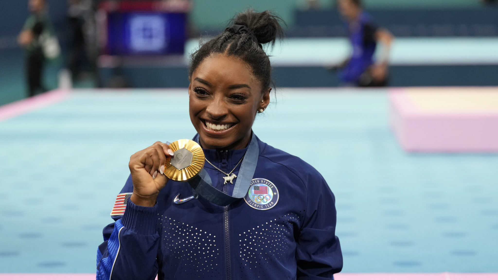 Simone Biles Throws Shade At Trump in Pointed Gold Medal Winning Message (mediaite.com)