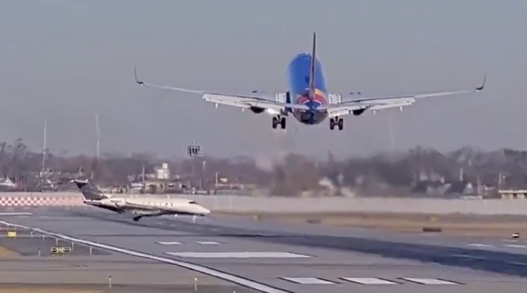 Southwest Airlines plane nearly collides with private jet at Chicago Midway Airport