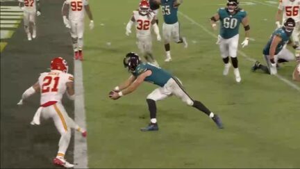 Trevor Lawrence scores game-winning TD against the Kansas City Chiefs