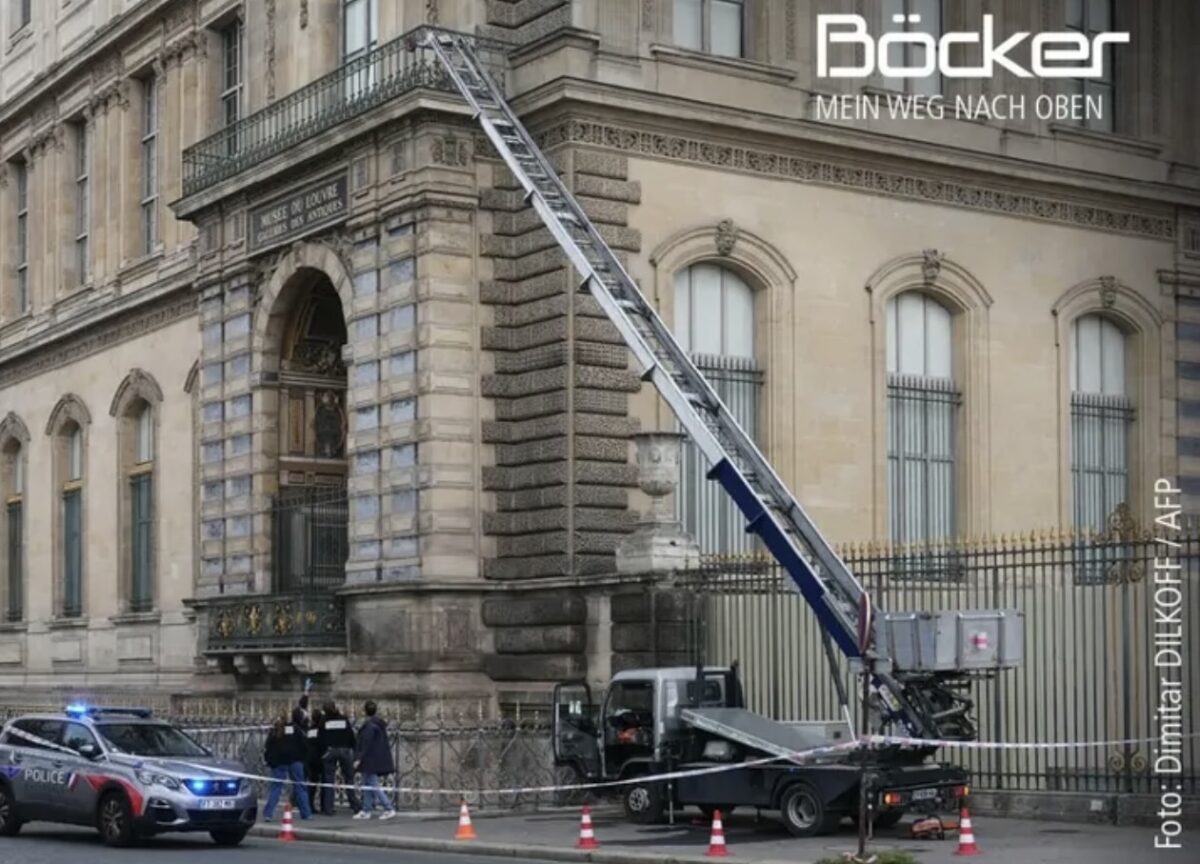 Böcker forklift Louvre heist ad
