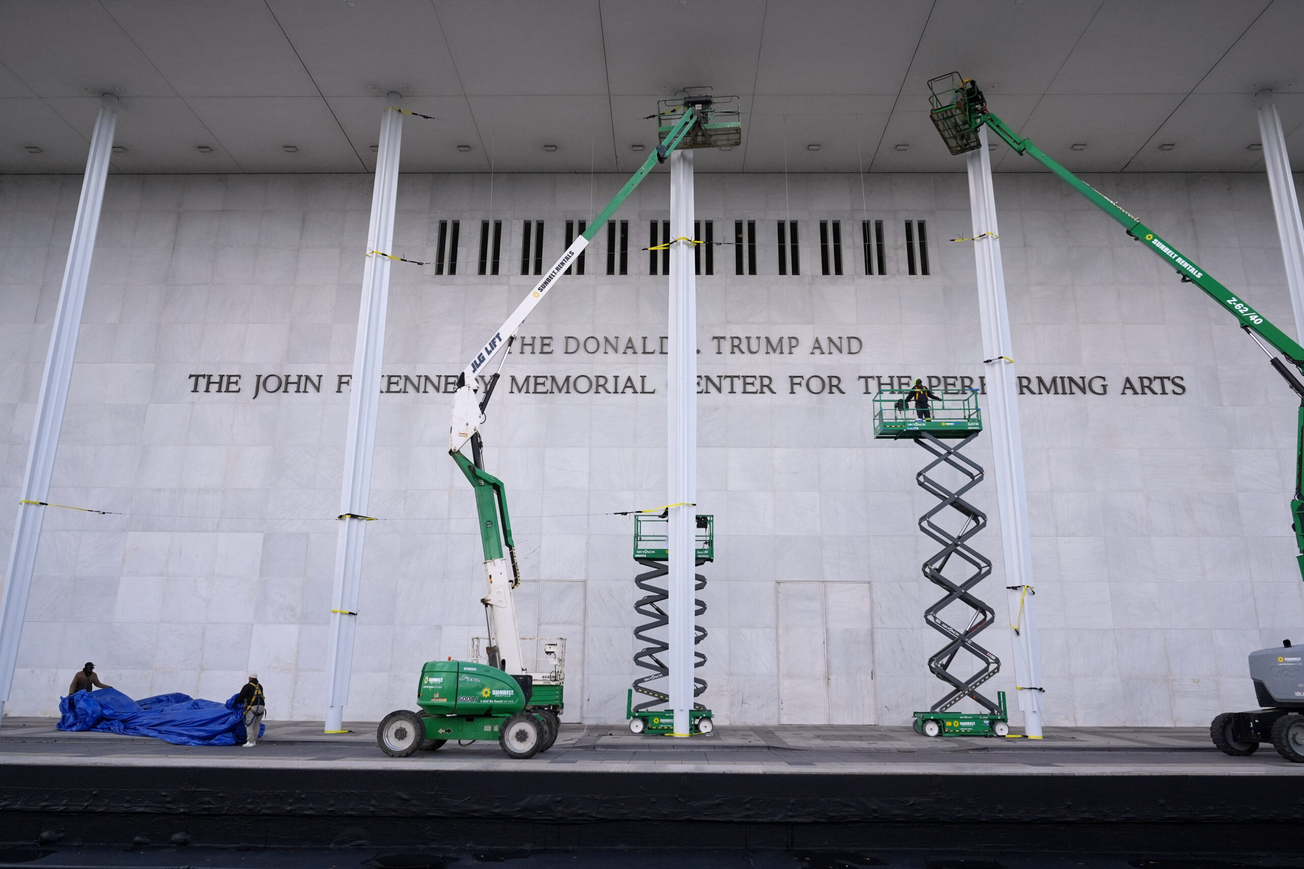 Washington National Opera sues Kennedy Center for $17 million after split