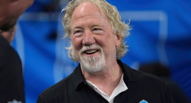 Timothy Busfield at a Detroit Lions game