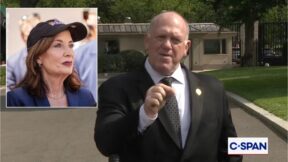 Kathy Hochul, Tom Homan